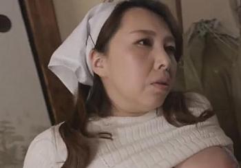 [美人]八百屋の秘密w若い学生の熱意に弱い豊満ボディーの熟女が筆おろし！