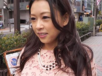[エロ動画]【人妻ナンパ】しっとり落ち着き可愛らしいデカパイおくさま「ん～欲しいぃ…♥」誘いにのってねっとりイチャイチャSEXしちゃ