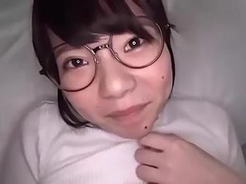 [エロ]【パイズリ】Hカップの豊満な乳房を持つ清純な女子さん！勃起したペニスを膣の奥深くまで迎え入れ濃密な性交に悶え苦しむ！
