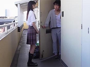 [エロ]＜隣人×琴石ゆめる＞夏の特別授業で初めての独り暮らしを始めた豊満な女子高生が異臭漂う隣人に無抵抗で犯され連続して子宮に注