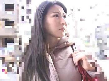 [エロ動画]【人妻ナンパ】しっとり落ち着きでか乳美熟オクサマ「シンドウがびんびんキマスゥ…ッ♡」車内でビクイキ発情スケベとろけ顔