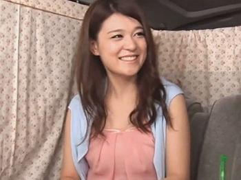 [エロ動画]【人妻ナンパ】しっとりキレイな妖艶美でか乳オクサマ「Gcupデスゥハイ♡」電マでビクイキ連発の発情とろけ顔淫乱快楽ハメ