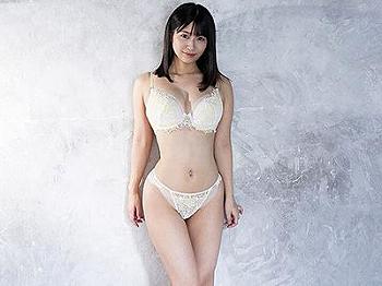 [エロ]《バック×騎乗位》引き締まった肢体と豊満なお尻を誇る彼女！多彩な官能プレイに挑戦させてみる！